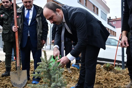 11 Kasım Milli Ağaçlandırma Bayramı kapsamında  hazırlanan  programa Kaymakamımız Sayın İbrahim ŞAHİN katılım sağladı.