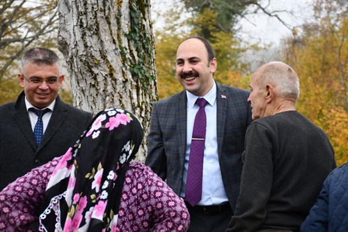 Kaymakamımız Sayın İbrahim ŞAHİN 28.10.2024 tarihinde İlçemiz Çepni Köyü Sifan Mahallesinde evi yanan ÜNLÜ ailesini  ziyaret etti.