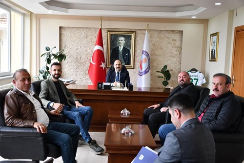 Kaymakamımız Sayın İbrahim ŞAHİN Başkanlığında Köylere Hizmet Götürme Birliği Nisan Ayı  Encümen Toplantısı gerçekleştirildi.